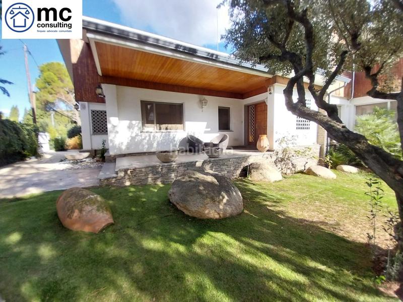 Foto 7ffe3c64-26c2-40d2-a3b9-f5e9c07c545c. Chalet avec chauffage parking piscine dans Canovelles