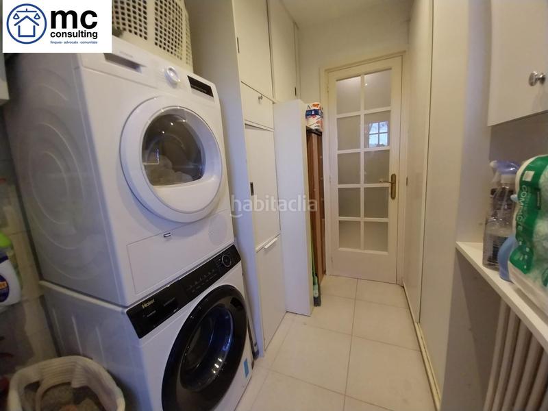 Foto f94a0388-1cce-497e-8425-137fdd6fce96. Chalet avec chauffage parking piscine dans Canovelles