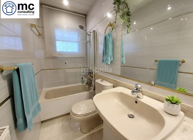 Foto fa6b2fc4-e245-4d46-866d-e0853f04725e. Chalet avec chauffage parking piscine dans Canovelles