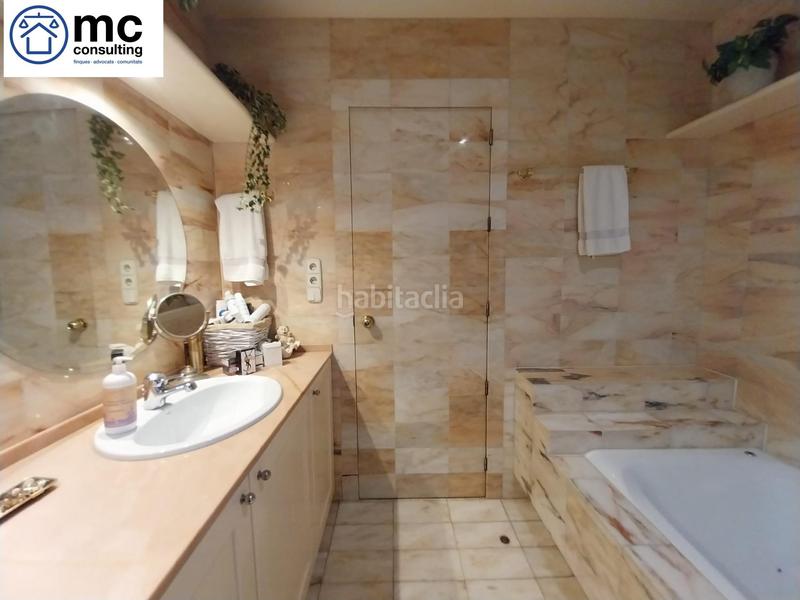 Foto fbb581f9-802a-410f-a2b8-da6d0f71c44b. Chalet avec chauffage parking piscine dans Canovelles