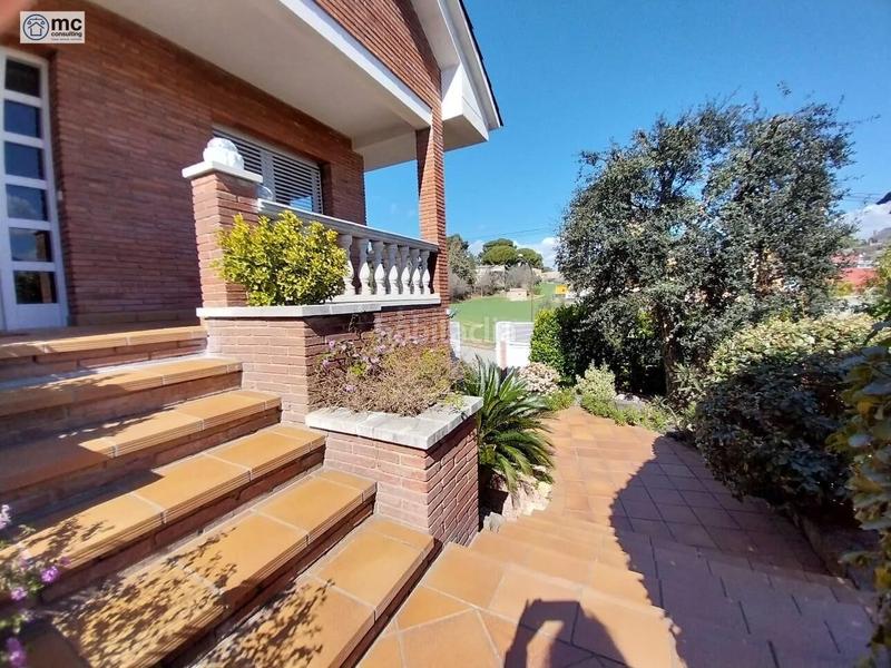 Foto 3ec527c4-7150-47bc-8f3d-bdd76ef976a7. Chalet con riscaldamento parcheggio piscina in Canovelles