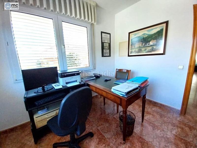 Foto 63621591-d85e-49b6-a140-a04dd9170413. Chalet con riscaldamento parcheggio piscina in Canovelles