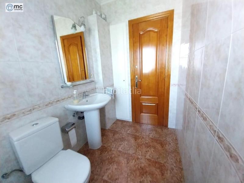 Foto 8395d332-21cf-4e40-a250-79f05dc70c60. Chalet con riscaldamento parcheggio piscina in Canovelles