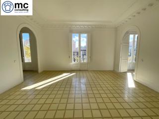 Location Appartement à Dreta de l´Eixample. Lujosa vivienda 3h en centro barcelona.