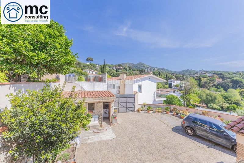 Foto b9d430b0-8d06-4161-8ab5-61e27560d2c6. Casa amb aparcament piscina a Cabrils