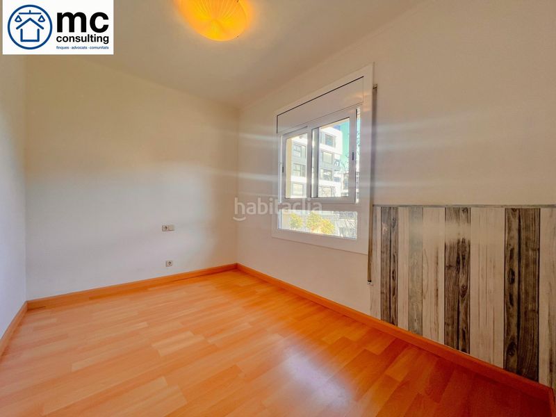 Foto 0d3598f2-fb24-4b6d-b026-8a2e20ff5476. Pis a Califòrnia-Santa Madrona Masnou (El)