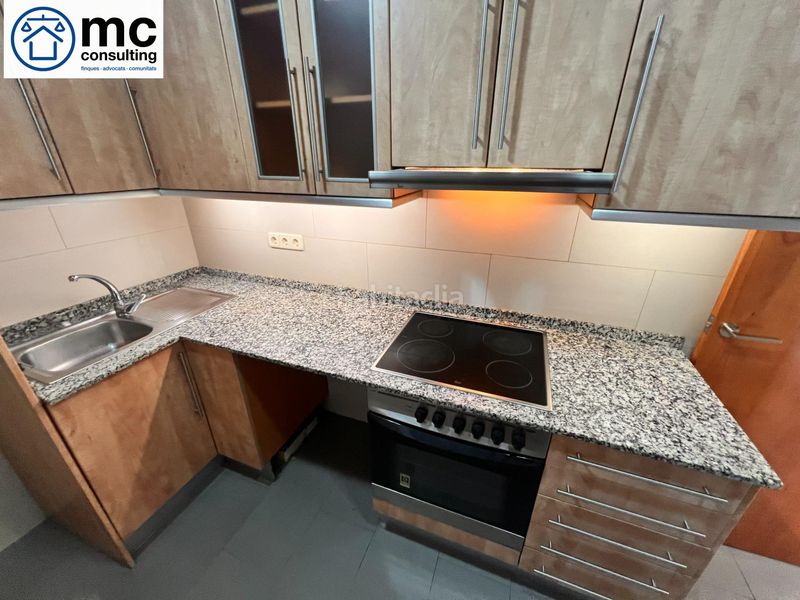 Foto f3d49782-3d91-4501-b8c1-841cccdb6c16. Pis a Califòrnia-Santa Madrona Masnou (El)