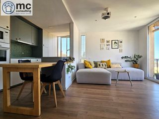 Etagenwohnung in Centre. Piso reformado, muy luminoso y con vistas en el centro del puebl