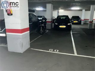 Alquiler Parking coche en Horta. Plazas para coche pequeño disponibles en pl bacardi
