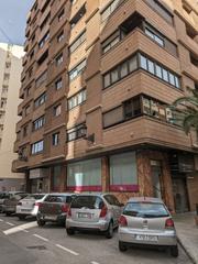 Lloguer Local Comercial  Valencia - cl bachiller. Local esquinero cerca de jardines de viveros