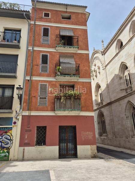 Foto 128cd2b4-0795-4d92-a7db-f73aaaef3f34. Local comercial local en calle corona en El Carme Valencia