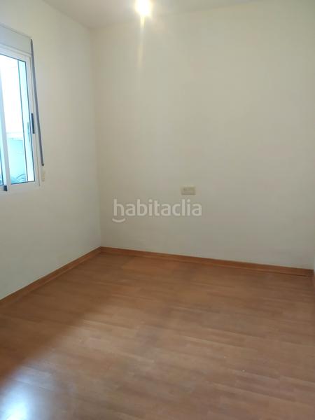 Foto 019ed0c9-ded2-44f7-a160-be0d7f16c790. Piso este es un piso familiar, en un barrio agradable, a un paso de hipercor, bien comunicado y con todos los servicios a tu alcance. l en Valencia
