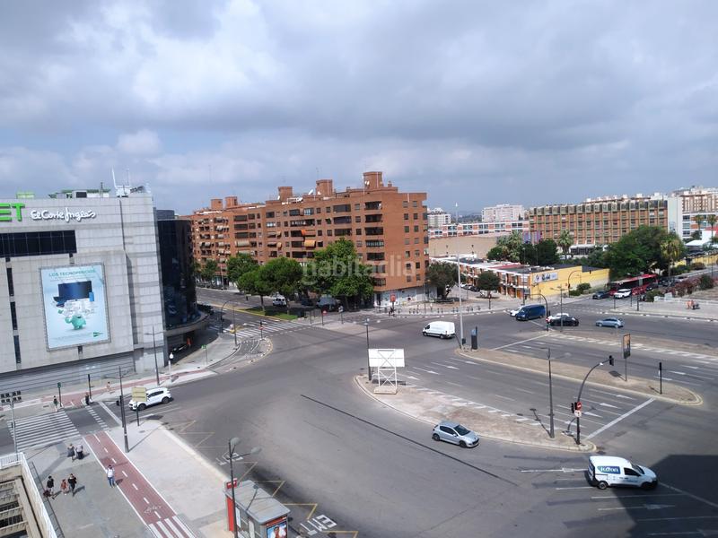 Foto 5f298325-a453-4acb-b1c2-b95fada05ea0. Piso este es un piso familiar, en un barrio agradable, a un paso de hipercor, bien comunicado y con todos los servicios a tu alcance. l en Valencia