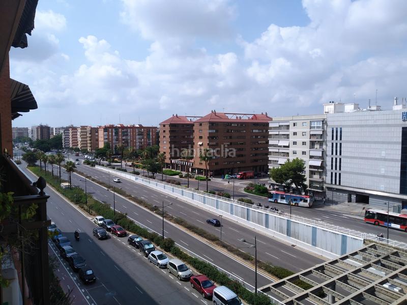 Foto 9ef4def2-da15-47b3-9ae5-97331ce0ee10. Piso este es un piso familiar, en un barrio agradable, a un paso de hipercor, bien comunicado y con todos los servicios a tu alcance. l en Valencia