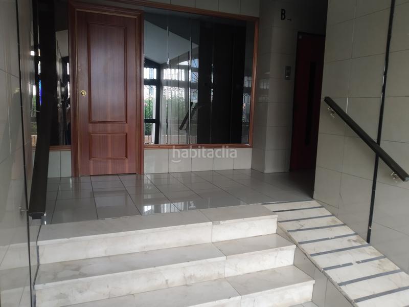 Foto e4e19fdb-c419-40db-934a-aefa44847b4c. Piso este es un piso familiar, en un barrio agradable, a un paso de hipercor, bien comunicado y con todos los servicios a tu alcance. l en Valencia