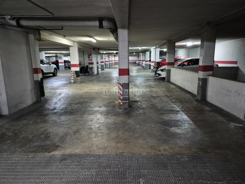 Foto 56a54d58-3ab6-448f-ac92-bcc33d735903. Car parking in El Botànic Valencia