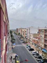 Etagenwohnung in Meliana. Vivienda sin ascensor  en venta en pleno corazón comercial de me