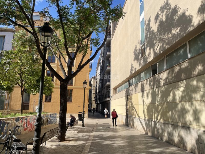 Piso de cuatro habitaciones en venta en El Carmen en Valencia - Imagen 12