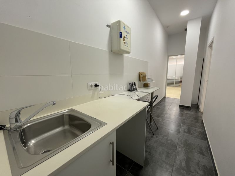 Foto a0c6a158-826d-43c8-ad03-bfd8ba163146. Local comercial a El Pilar Valencia