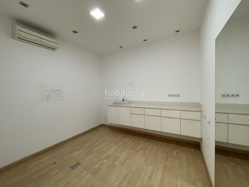 Foto a9f7232d-2fda-4d8f-bd37-853fc1a22a42. Local comercial a El Pilar Valencia