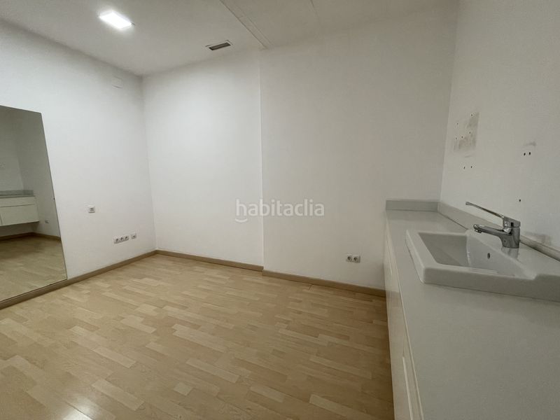 Foto f14be508-2826-450d-b07b-6a9349231ae9. Local comercial a El Pilar Valencia