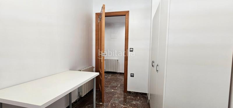 Foto 57f0461e-7c1a-440e-8cfc-ca4a57908fa9. Alquiler piso  casi a estrenar para estudiantes o personal sanitario en Valencia