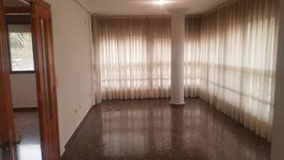 Etagenwohnung  Carrer del palleter. Estupendo piso vpo de 105m2 con 3 habitaciones y 2 baños