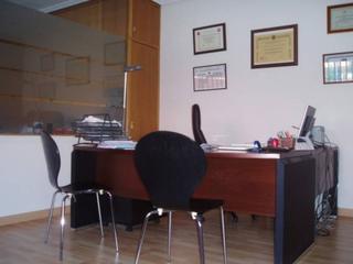 Ufficio in La Fama. Venta de oficina en el centro junto  la plaza juan xxiii