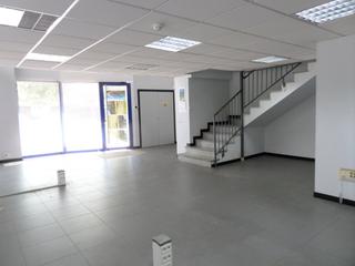 Lloguer Local Comercial a La Fama. Alquiler local comercial centro zona centrofama, 170 m2. en 2 al