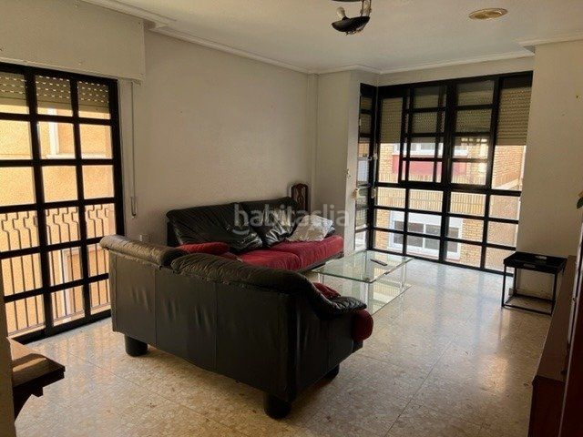 Piso  en  Santa Eulalia. Venta de piso céntrico, 3 dormitorios, 2 baños, zona santa eulal
