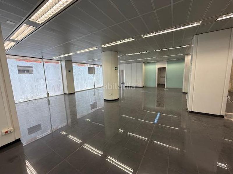 Foto aba66dce-cc82-476a-8c92-e245c77f7f21. Alquiler local comercial alquiler local centrico, zona avda. general primo de rivera, 225m2. en Murcia