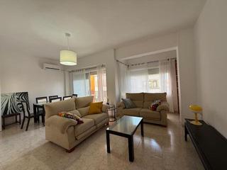 Rent Flat in La Catedral. Alquiler de piso en el centro, zona mercado de correos