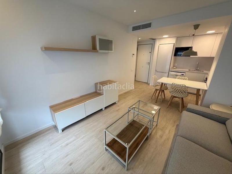 Foto f997c501-b7ab-412f-a8fb-d236e8512bfd. Lloguer apartament amb aparcament a Juan Carlos I Murcia