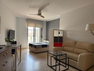 Miete Studiowohnung in Juan Carlos I. Alquiler estudioloft juan carlos i