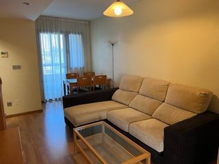 Rent Apartment in San Antón. Alquiler de apartamento en el centro, zona isaac albéniz, 2 dorm