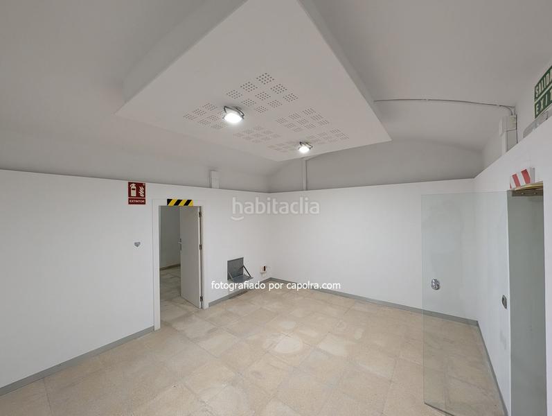 Foto cd35551f-3eaf-4d60-804c-534b8ec0b1ac. Location bureau dans ronda universitat 16 dans Dreta de l´Eixample Barcelona