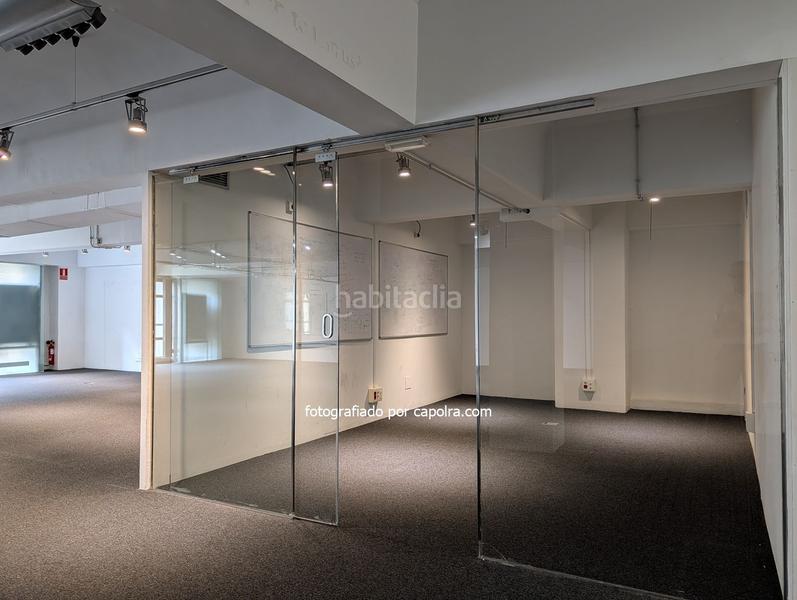 Foto d6b00019-cfb7-442b-bffc-fde762789e08. Alquiler oficina s tipo loft en calle aribau junto diagonal en Barcelona