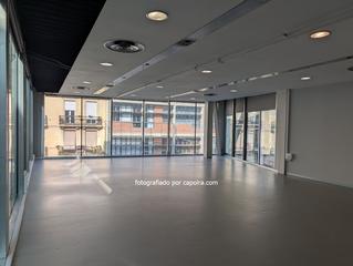 Rent Office space  Pujades. Oficina en alquiler en 22