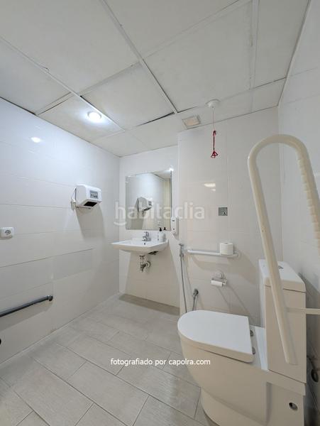 Foto 2cb7db88-f348-4e0a-bb83-c248c1018355. Miete büro in guitard 45 in Barri de les Corts Barcelona