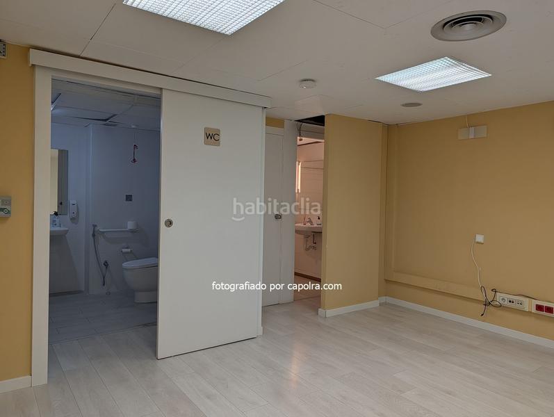 Foto dbbbcf0d-3447-4701-a74c-7e309eeac084. Miete büro in guitard 45 in Barri de les Corts Barcelona