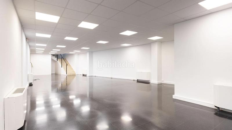 Foto 267c41e9-8784-4f12-9b4f-4aed9a1ad023. Miete büro mit heizung in El Clot Barcelona