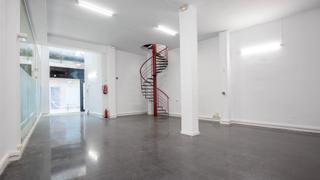 Location Bureau  Comtes bell.lloc. Planta baja en la calle comtes bell lloc en el distrito les cort