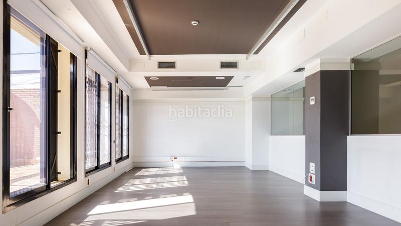 Foto 6931c0e7-bf00-44e2-83cd-8a51cb41a64a. Miete büro mit heizung in La Nova Esquerra de l´Eixample Barcelona