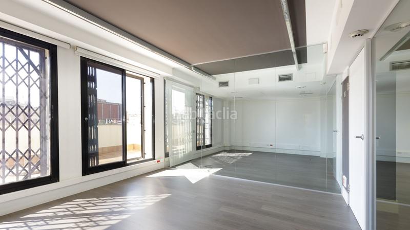 Foto 9e8d5076-8cde-4d33-82a8-3f9de9255ac5. Miete büro mit heizung in La Nova Esquerra de l´Eixample Barcelona