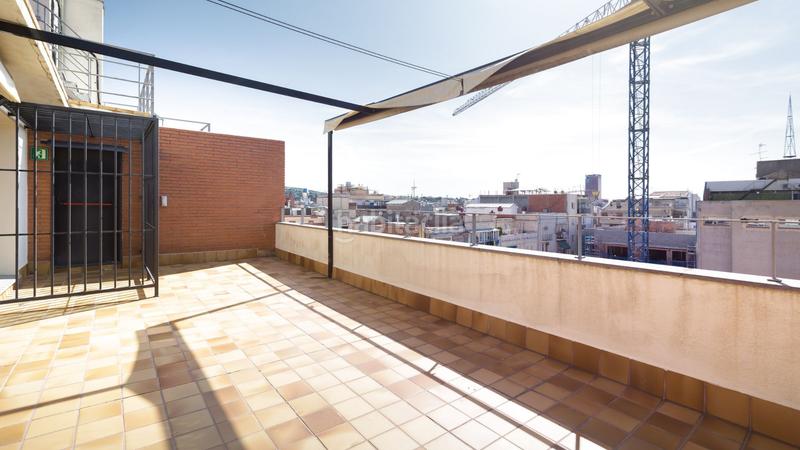 Foto d45816f2-119a-4aea-8941-f2811f426211. Miete büro mit heizung in La Nova Esquerra de l´Eixample Barcelona