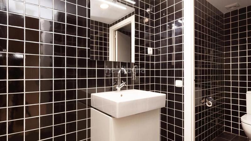 Foto b3e7591a-a8d5-4d6f-b5e0-4b6e5382a8f2. Rent office space with heating in La Nova Esquerra de l´Eixample Barcelona