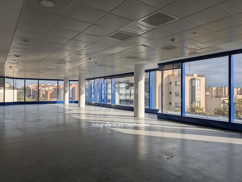 Foto 169b46e9-5384-4562-9353-793e204ca0b3. Bureau dans dels vents 9 dans Montigalà Badalona