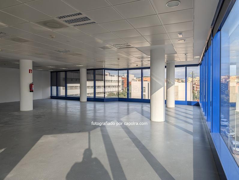 Foto c95d7751-7cb2-483d-bf1f-46d30fd0315a. Bureau dans dels vents 9 dans Montigalà Badalona