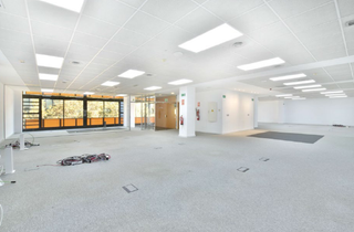 Rent Office space  Badajoz. Oficina en el 22 en edificio reformado