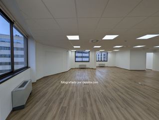 Location Bureau à Frederic mompou 3. En edificio de oficinas al lado de tv3 con posibilidad de alquil